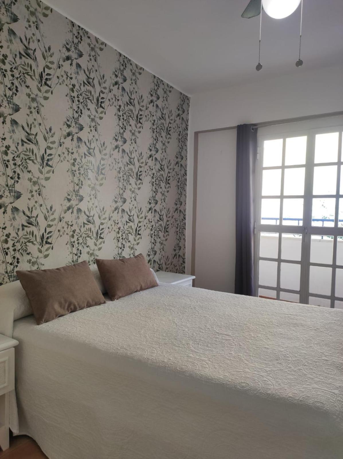 Apartamento Yash ตอร์เรโมลิโนส ภายนอก รูปภาพ