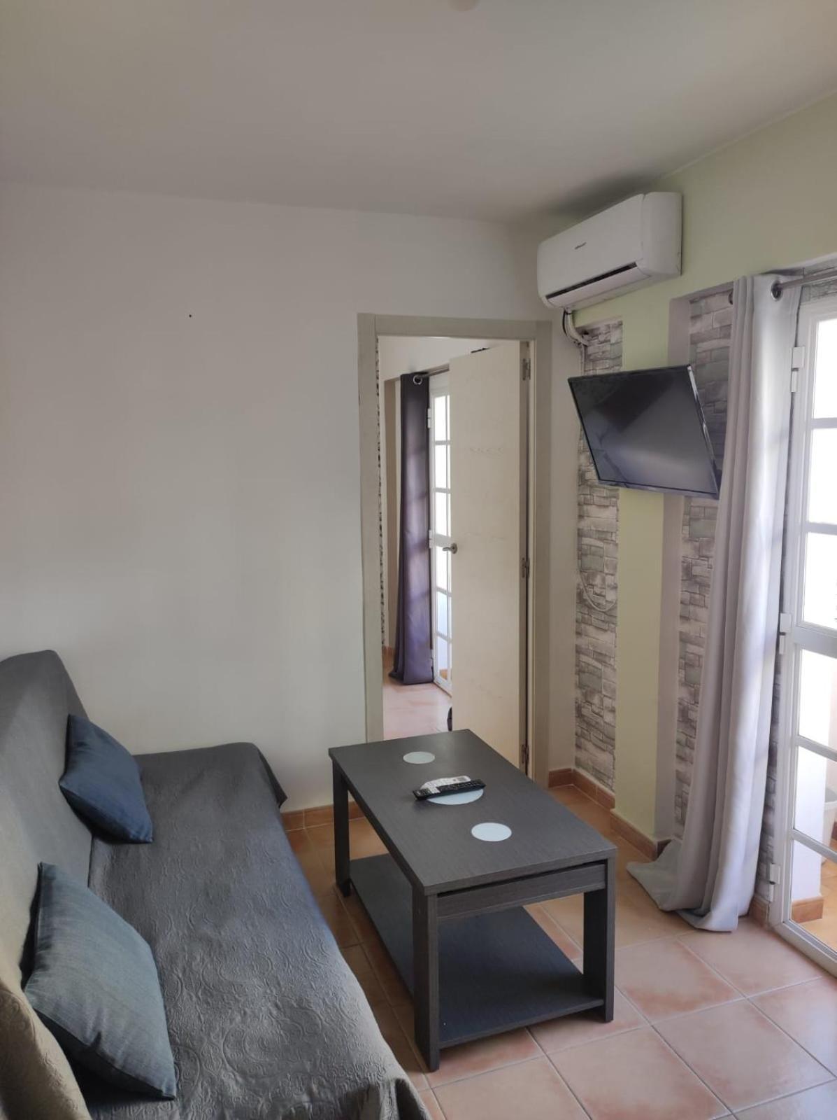 Apartamento Yash ตอร์เรโมลิโนส ภายนอก รูปภาพ
