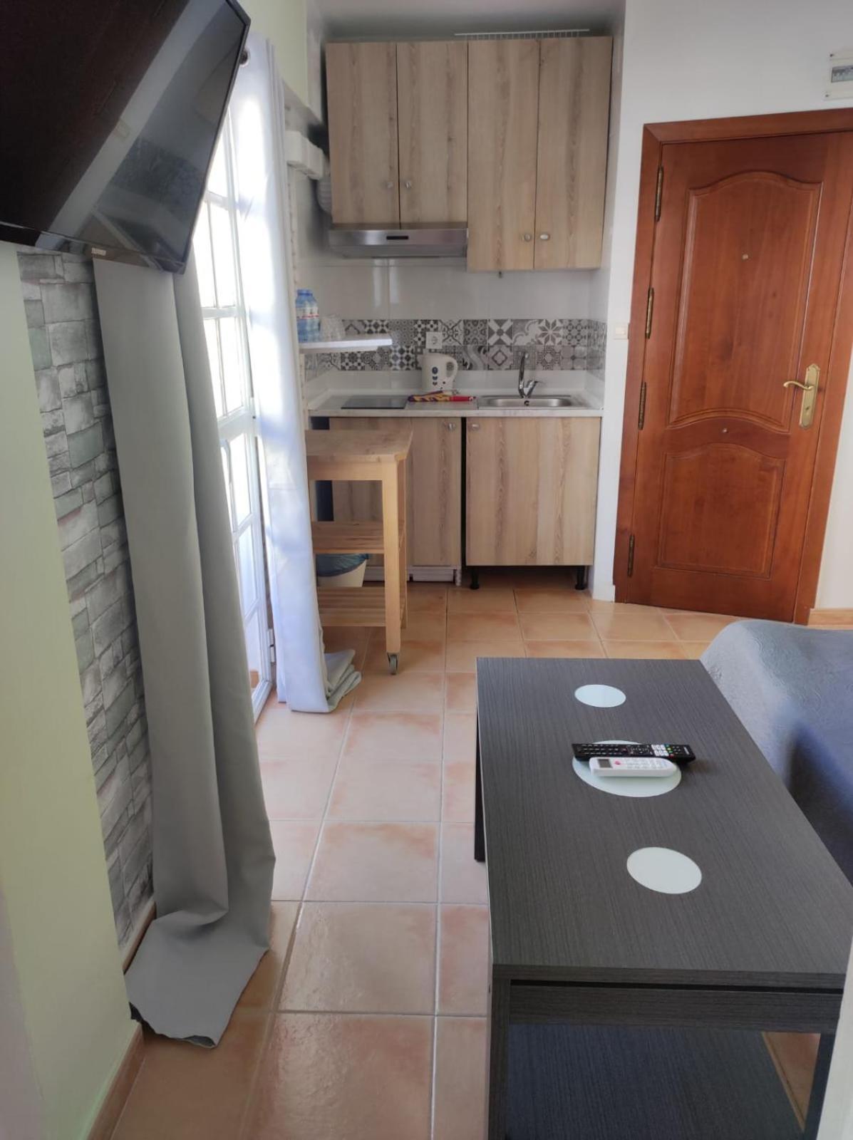 Apartamento Yash ตอร์เรโมลิโนส ภายนอก รูปภาพ
