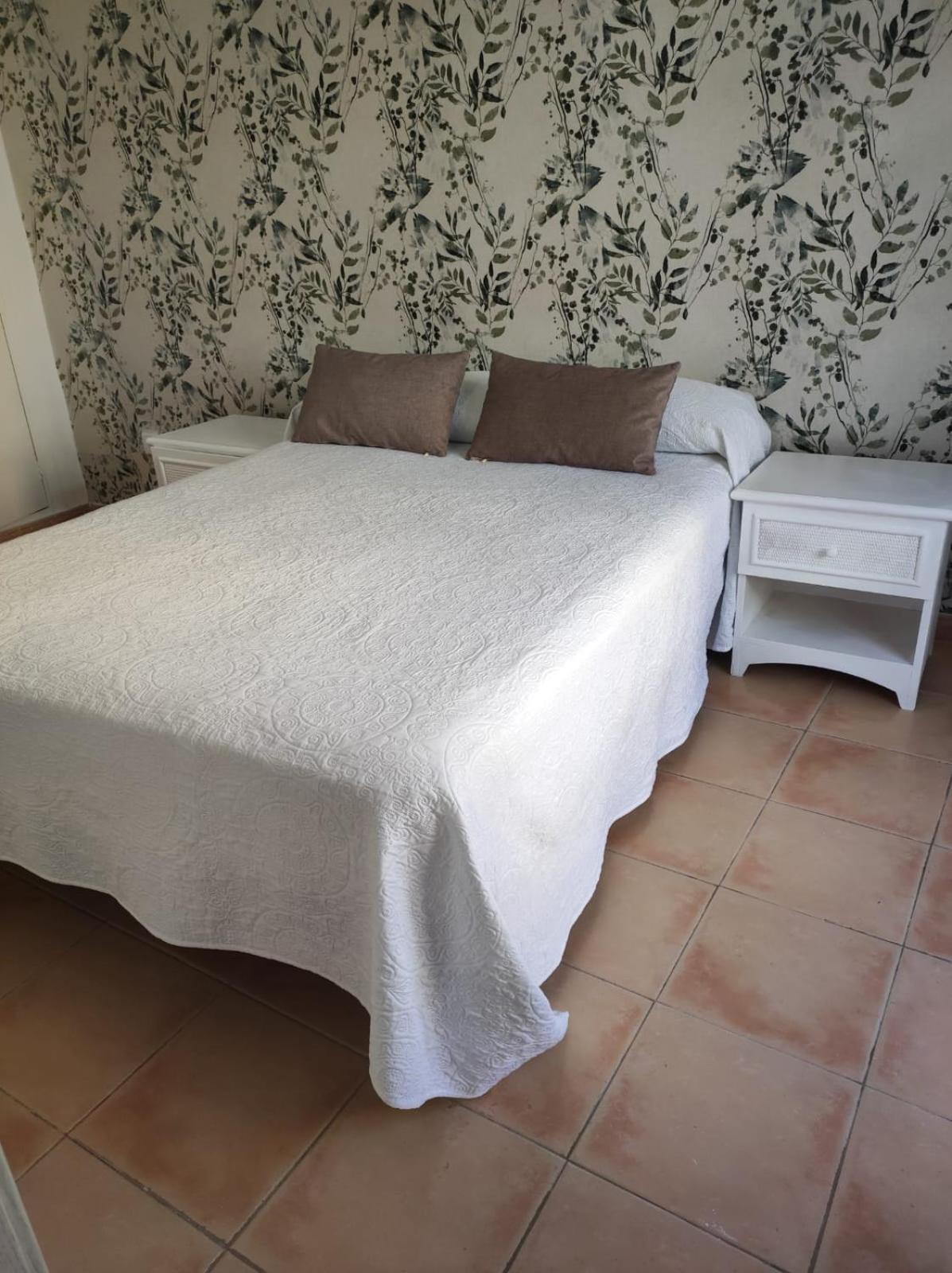 Apartamento Yash ตอร์เรโมลิโนส ภายนอก รูปภาพ